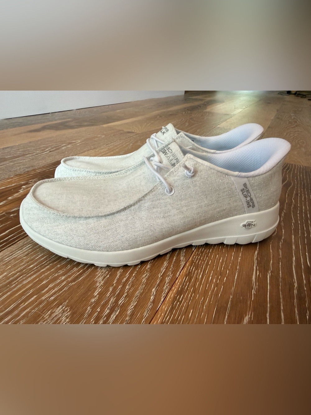Skechers Women's GO WALK Joy slip-in sneakers in a white or silver color size 9 - Picture 3 of 11